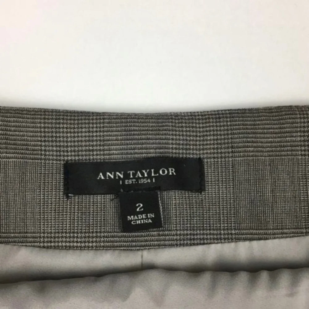 Ann Taylor Subtle Plaid High Waisted Pencil Skirt - Picture 4 of 6